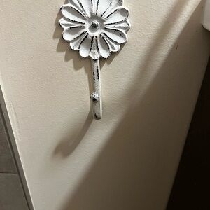 NWT new Hobby Lobby Distressed White Flower Wall Hook